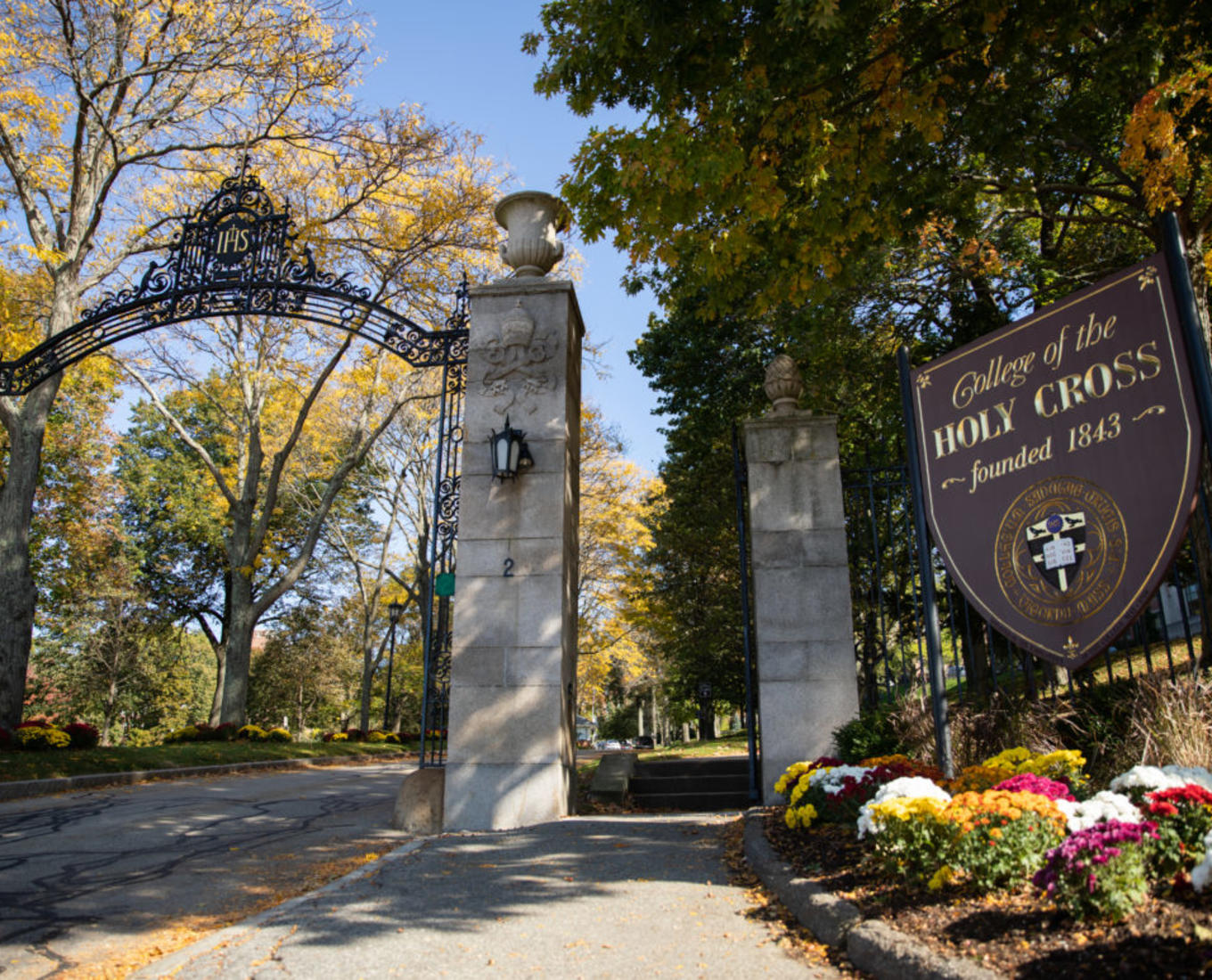 Fall campus scenic. Photo by Avanell Chang